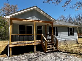 376 Pinewood Dr, Shady Spring, WV 25918