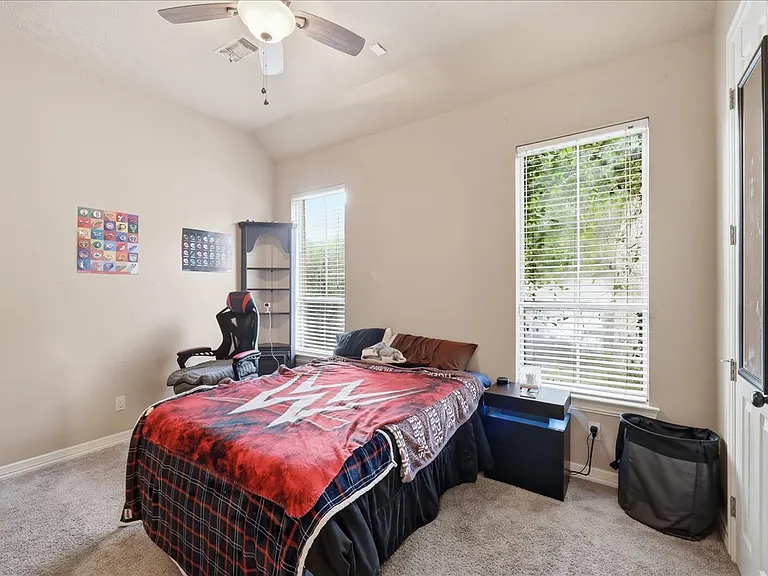 108 Wade St — Photo 16