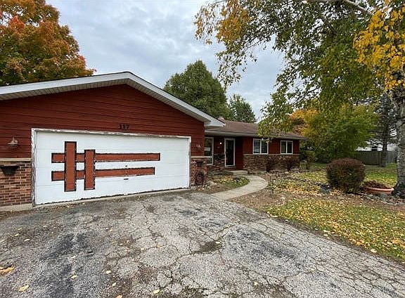 2nd image of 117 Walden Ln
