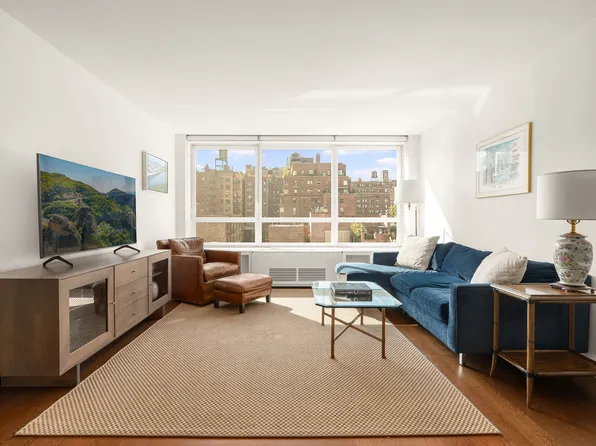 200 East 94th Street image 1 of 10