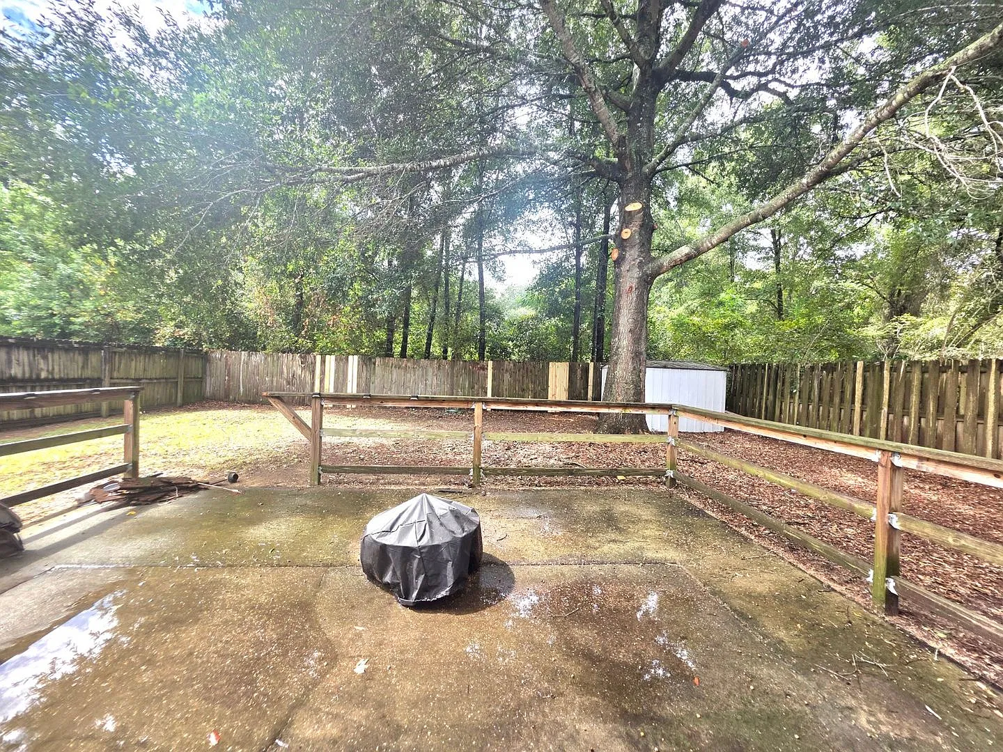 3BR/2BA Home with Fenced Yard - Convenient Location — Photo 2