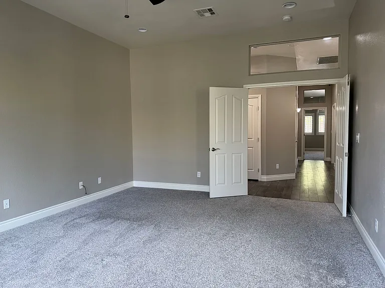 2752 Glen Port St — Photo 26
