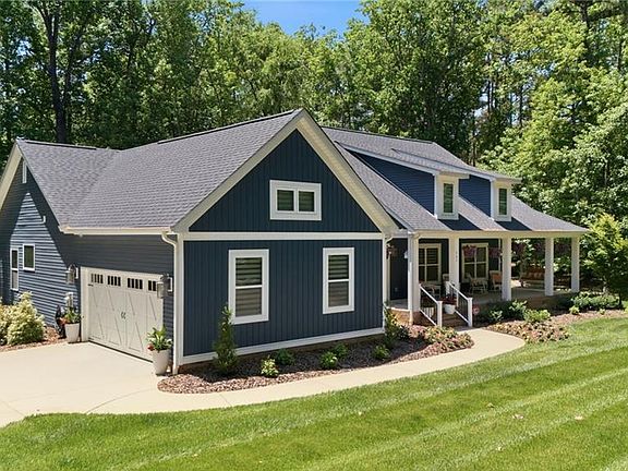 2nd image of 203 Spinnaker Ct