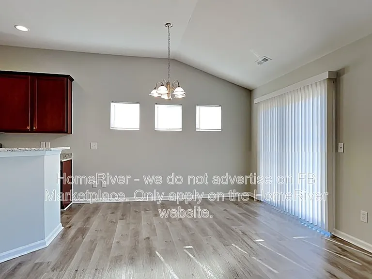 4406 Wolf Run Dr — Photo 4