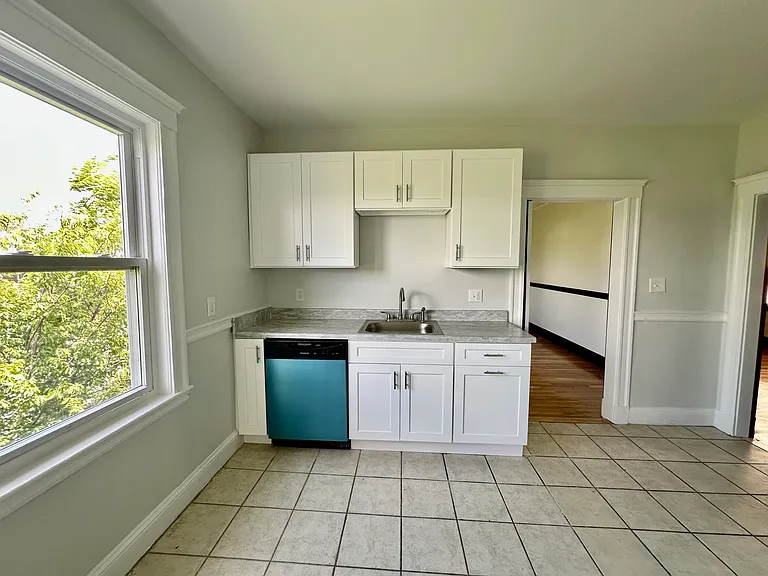 52 Alaric St #3 — Photo 5