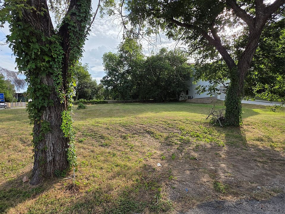 2nd image of N 4th St