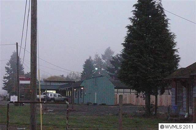 2nd image of 3620 S Santiam Hwy