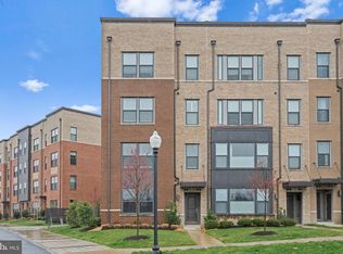 1 Silverway Dr UNIT 1, Herndon, VA 20170