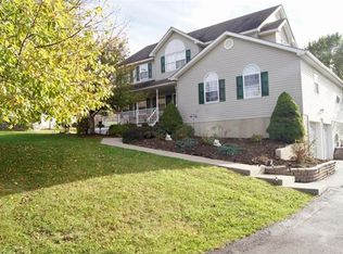 28 Pewter Cir, Chester, NY 10918