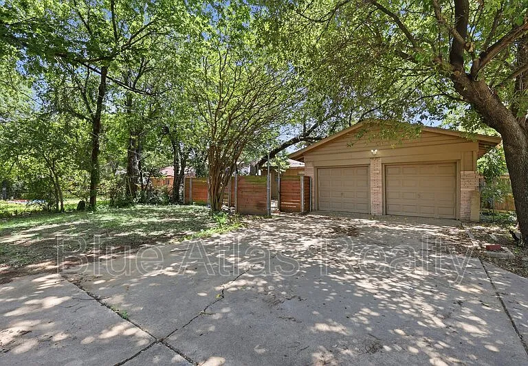 6901 Greenlee St — Photo 15