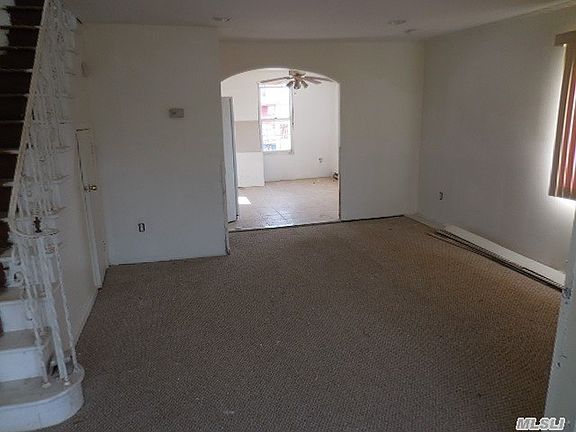 4th image of 867 S Long Beach Ave