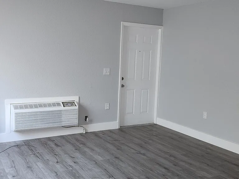 Westmoreland Terrace — Photo 9