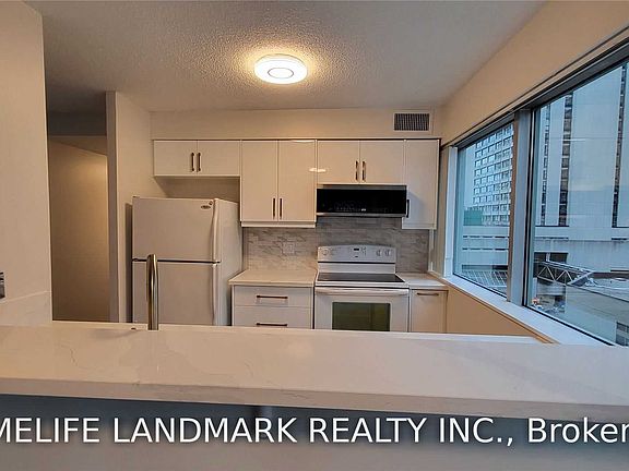 4th image of 10 Queens Quay W #611