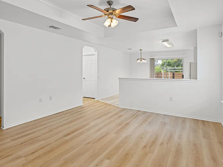 1509 Coriander Dr — Photo 3