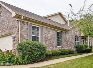 550 Countryfield Ln, Elgin, IL 60120