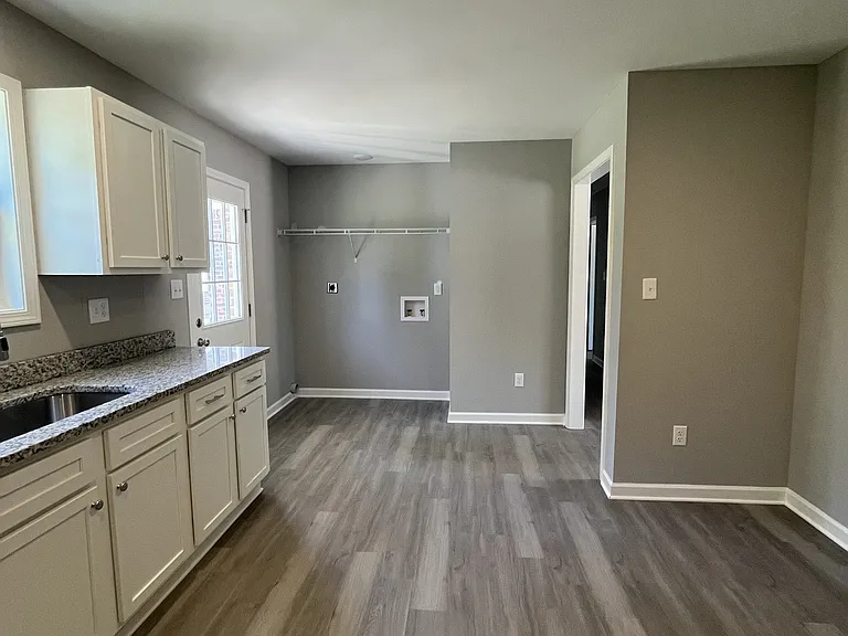 258 Pryor Rd — Photo 5
