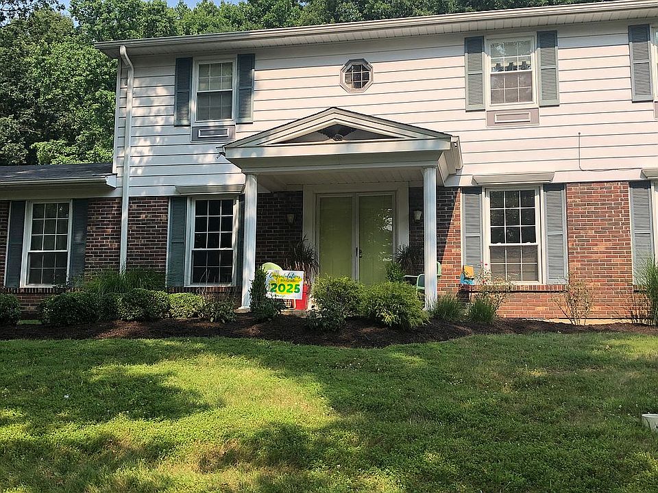 1st image of 10809 Forest Path Dr