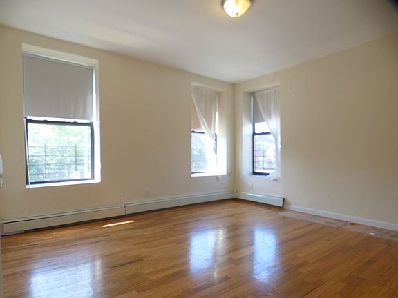 4th image of 67 Underhill Ave Floor 3