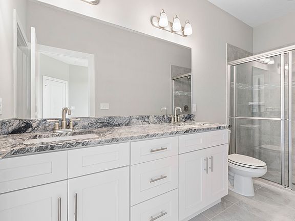 5th image of 16 Collingwood Ln #A