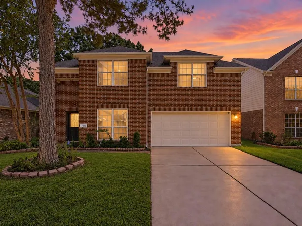 7210 Hazel Cove Dr, Houston, TX 77095