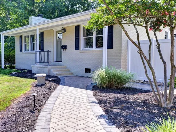 43 Robinson Dr, Newport News, VA 23601