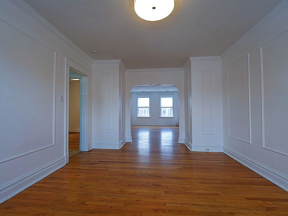 5th image of 724 Heman Ave #2