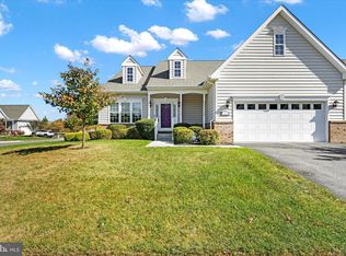 1 Devalinder Dr, Newark, DE 19702