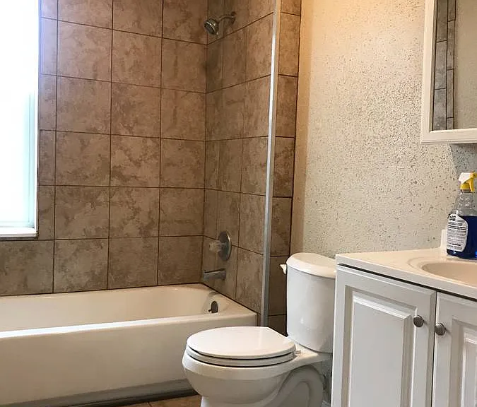 1942 Seneca St #5 — Photo 12