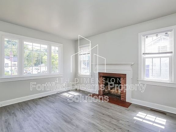 2nd image of 1504 McCormick St