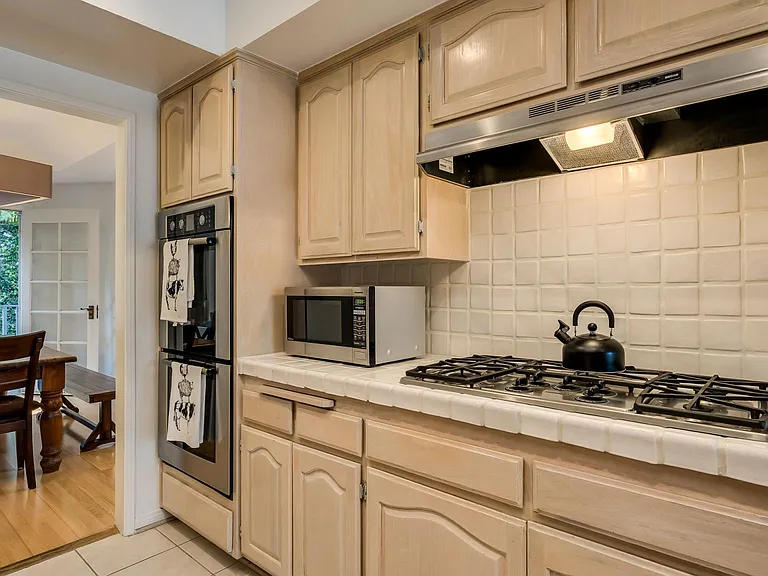 2025 S Beverly Glen Blvd — Photo 8