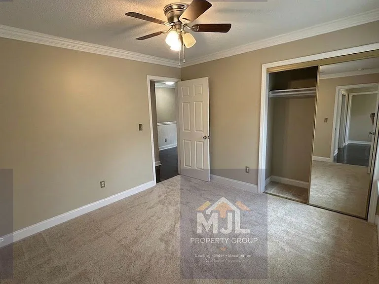 11008 NW Crooked Rd #D — Photo 8