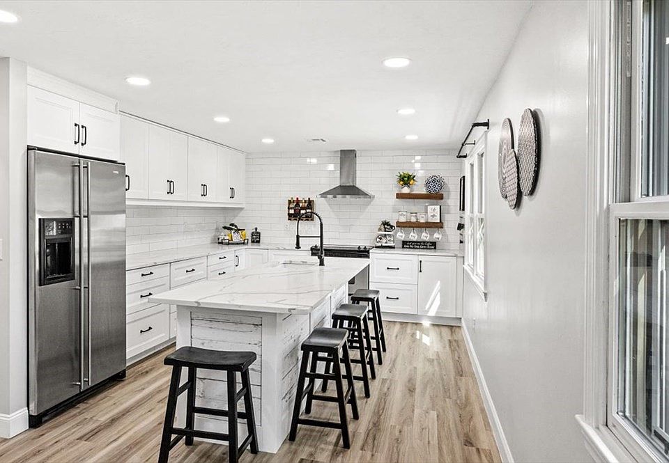 223 E Washington St, Hanson, MA 02341 Zillow