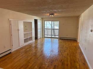 100 Strawberry Ave #9, Lewiston, ME 04240