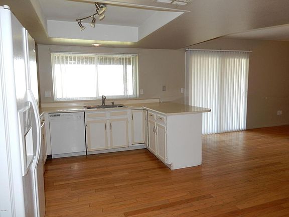 4th image of 17619 N 35th Dr