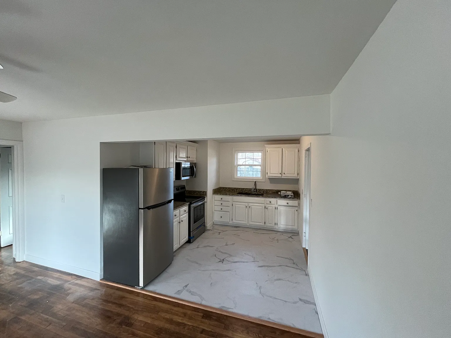 3 bed, 1100 sqft, $1,250 — Photo 3