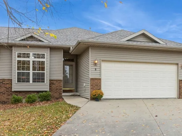 5 Willoughby Pl, Iowa City, IA 52240