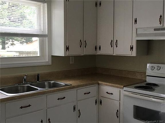 4th image of 413 W Buckoak St