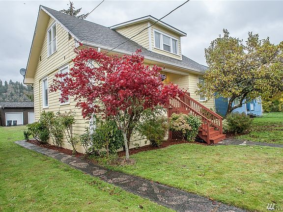 3rd image of 2719 Pacific Ave