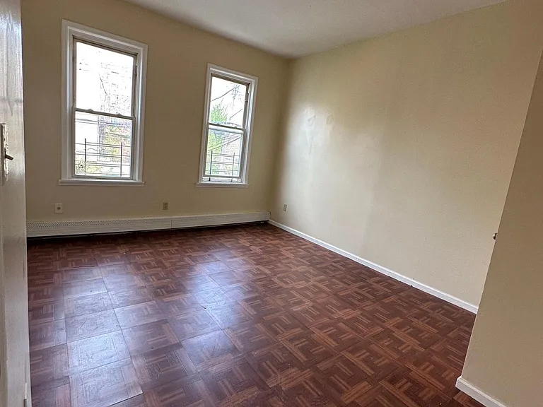 740 E 214th St #2 — Photo 6
