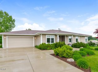 6695 Yamoto Way, Fennville, MI 49408