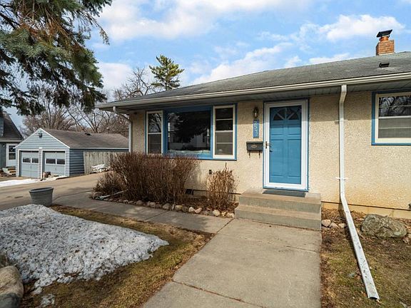 4th image of 2547 2nd Ave E