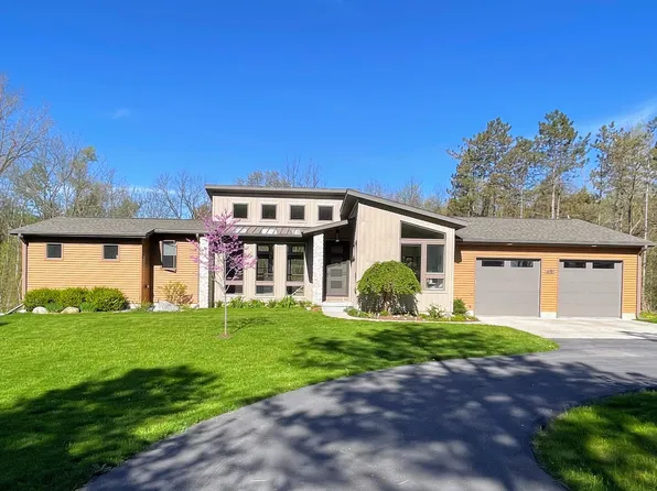 6181 Zimmer Rd, Williamston, MI 48895