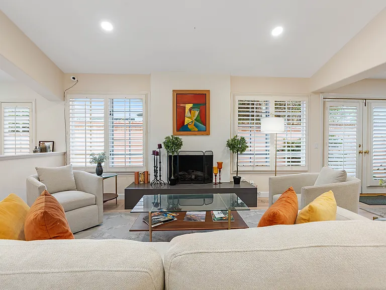 17021 Malta Cir — Photo 24