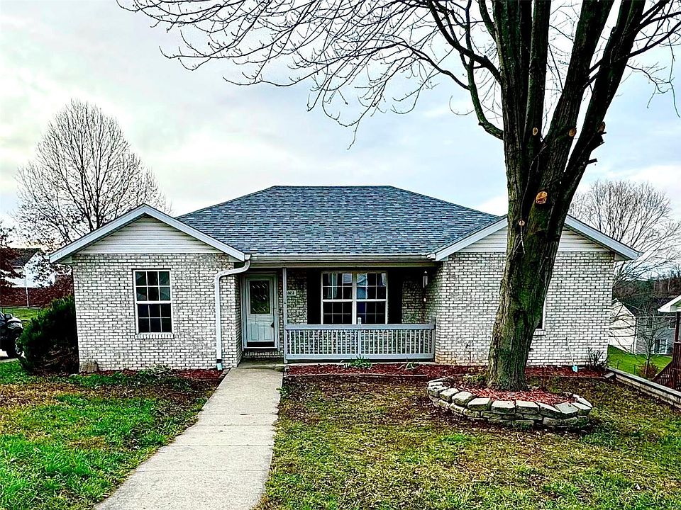 1st image of 3923 Scarborough Way