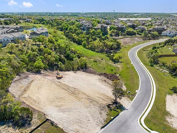 3rd image of 1724 Long Bow Dr