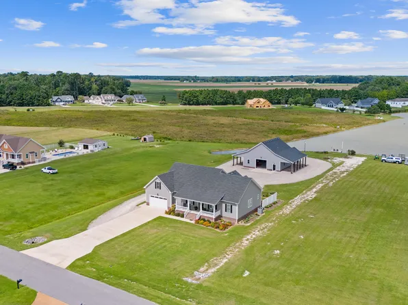 482 Pointe Vista Drive, Elizabeth City, NC 27909