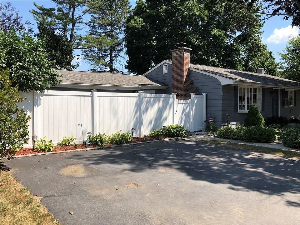 1st image of 3 Peach Blossom Ln