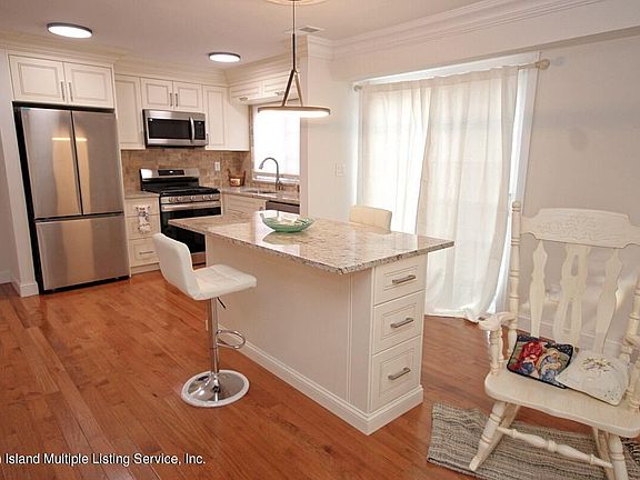 4th image of 57 Saturn Ln #57