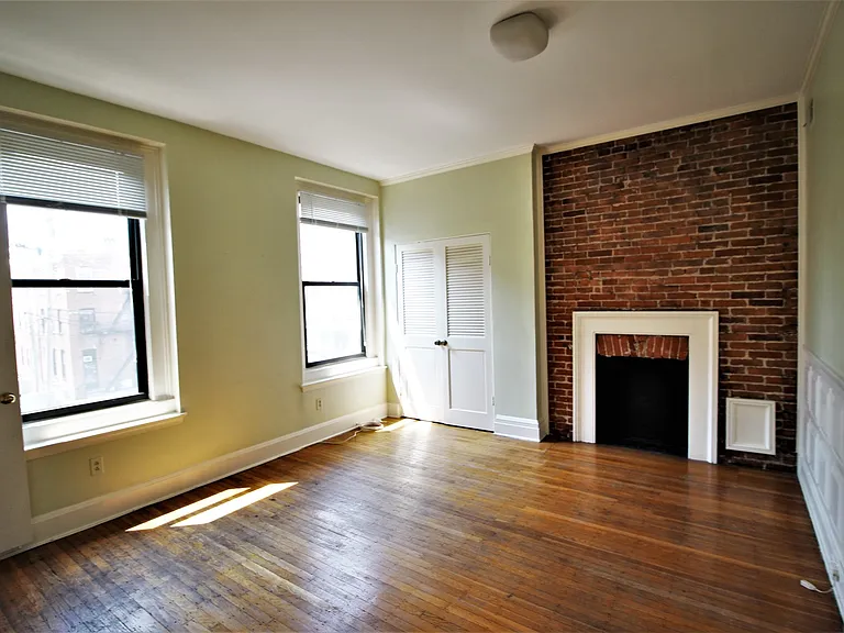 920 Saint Paul St — Photo 9