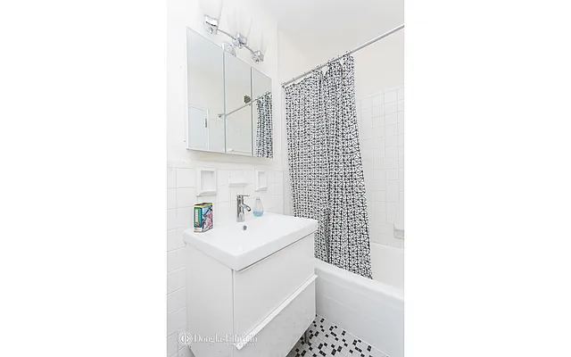 Sold by Douglas Elliman | media 8